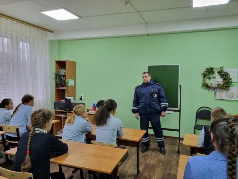 Профилактическая беседа &amp;quot;Соблюдение правил дорожного движения&amp;quot;.