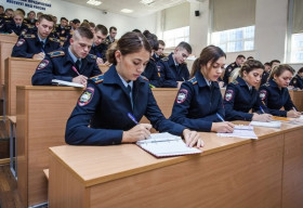 Информация об условиях и порядке поступления в высшие учебные заведения системы МВД России.